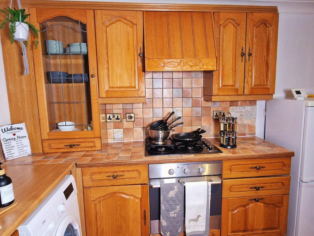 Spacious & Comfy Home- Very Close To Nec Birmingham ,Hs2 & Airport- Perfect For Contractors & Groups- Free Parking & Fast Wifi Marston Green Esterno foto