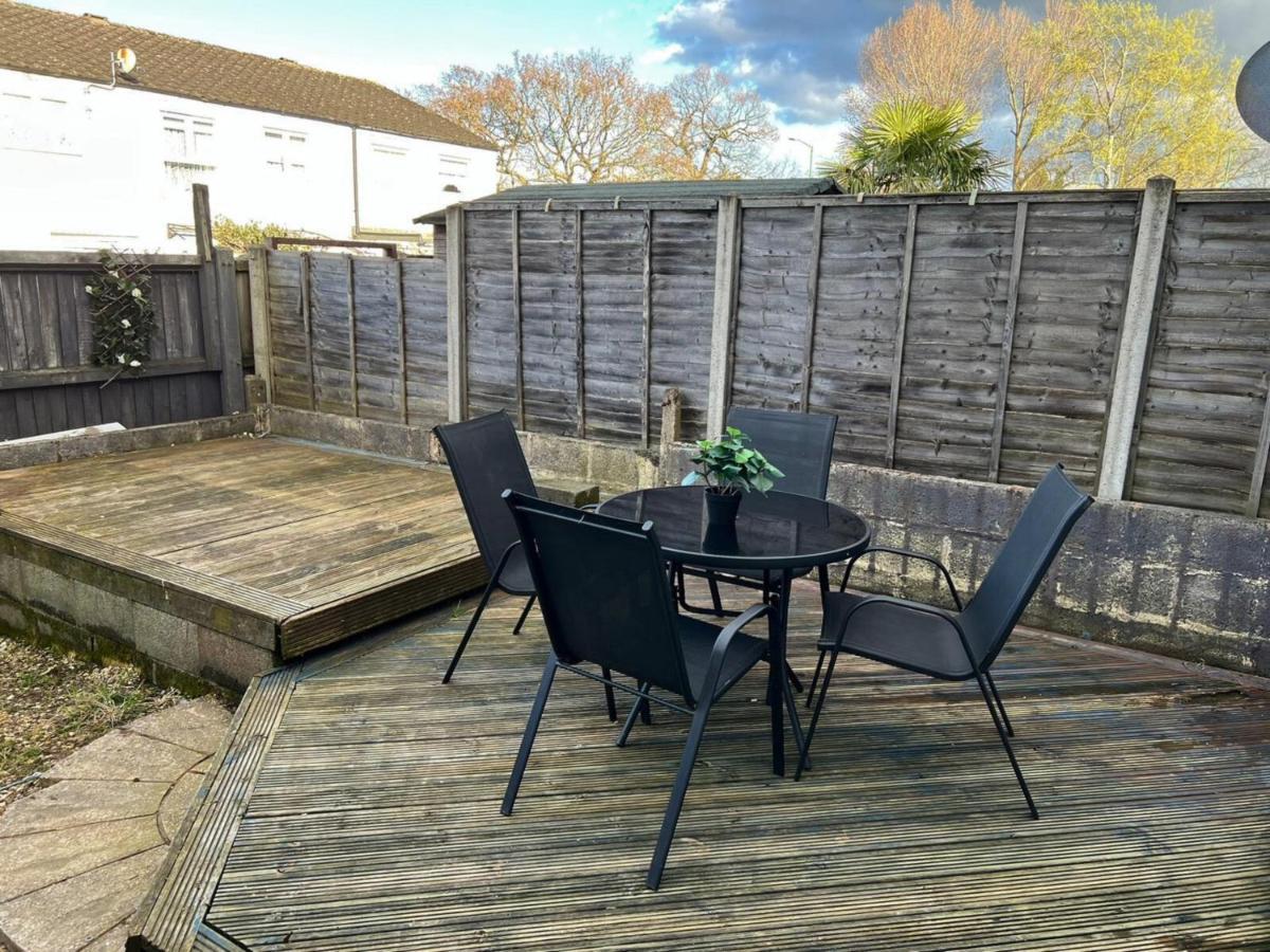 Spacious & Comfy Home- Very Close To Nec Birmingham ,Hs2 & Airport- Perfect For Contractors & Groups- Free Parking & Fast Wifi Marston Green Esterno foto