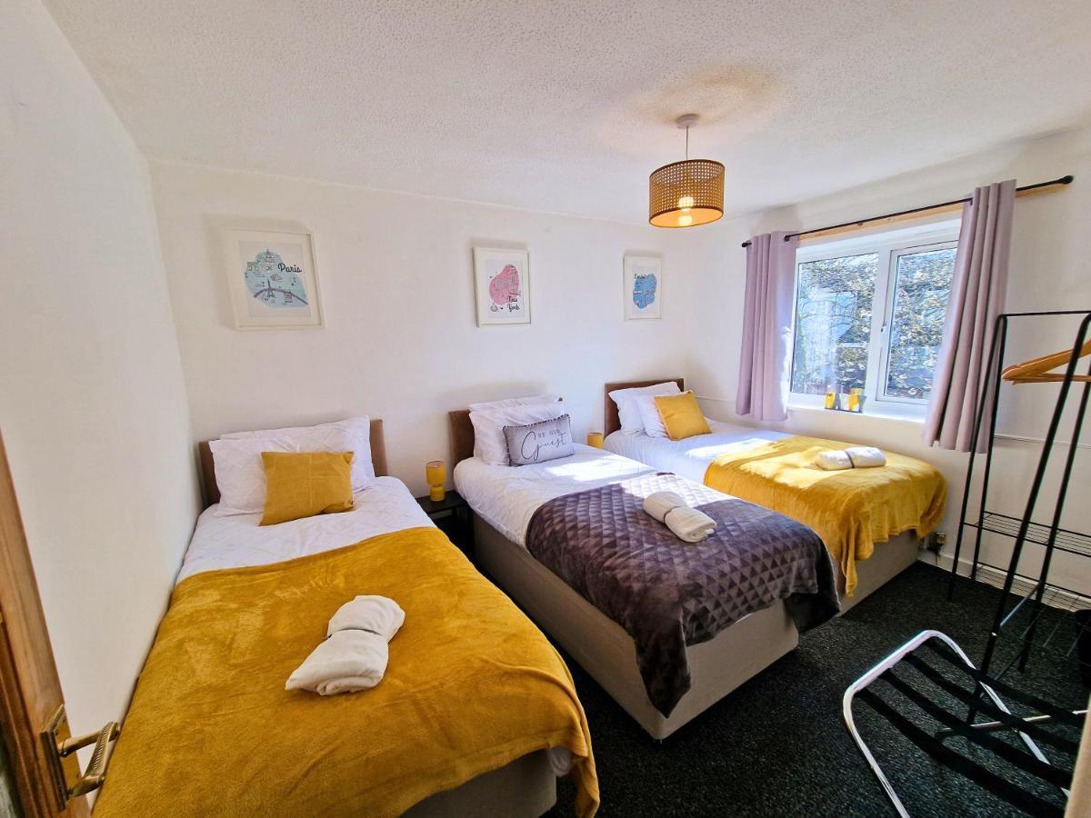 Spacious & Comfy Home- Very Close To Nec Birmingham ,Hs2 & Airport- Perfect For Contractors & Groups- Free Parking & Fast Wifi Marston Green Esterno foto